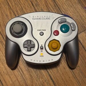 Nintendo GameCube WaveBird Wireless Controller Platinum Silver DOL-004 No Dongle
